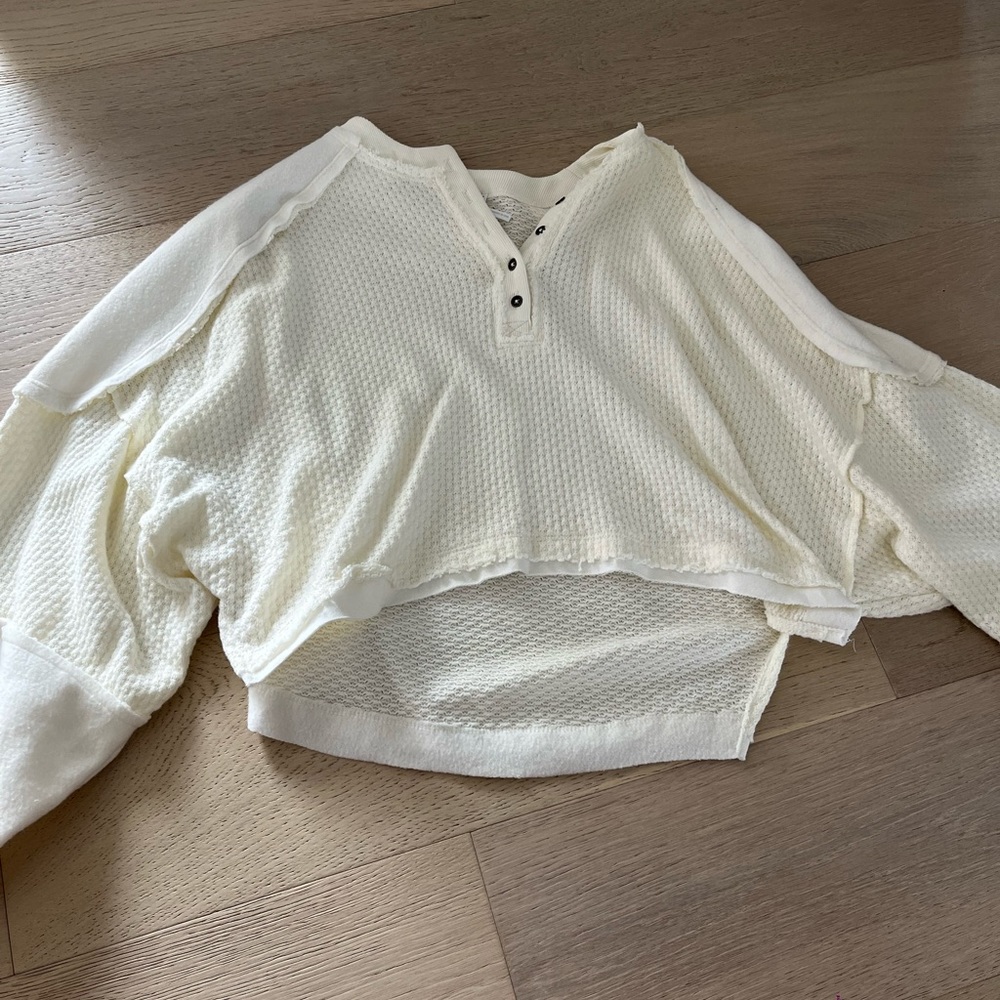 URBAN OUTFITTERS LONG SLEEVE TOP